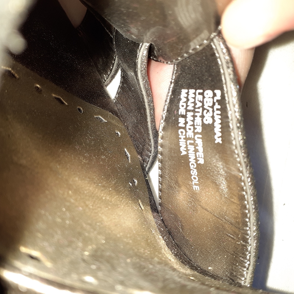 Heels - Picture 6 of 6